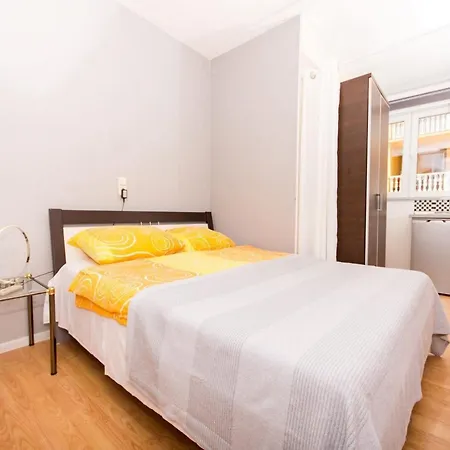 Stil - One Bedroom With Balcony And Sea View 104 Luxsor Apartman *