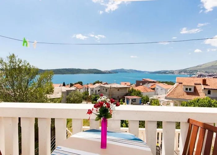 Stil - One Bedroom With Balcony And Sea View 104 Luxsor Trogir