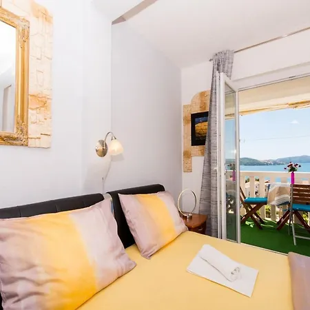 Stil - One Bedroom With Balcony And Sea View 104 Luxsor Apartment