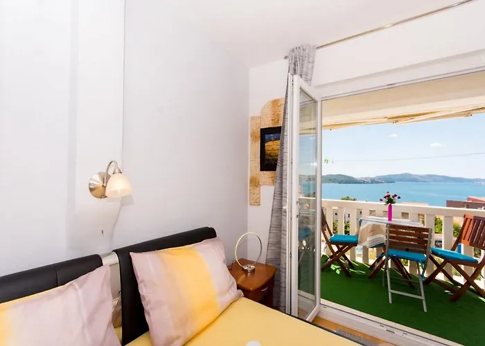 Apartment Stil - One Bedroom With Balcony And Sea View 104 Luxsor Trogir