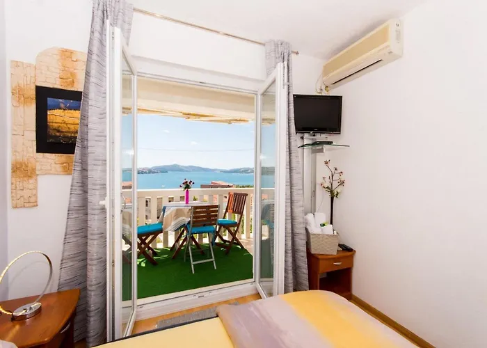 Stil - One Bedroom With Balcony And Sea View 104 Luxsor * Трогир