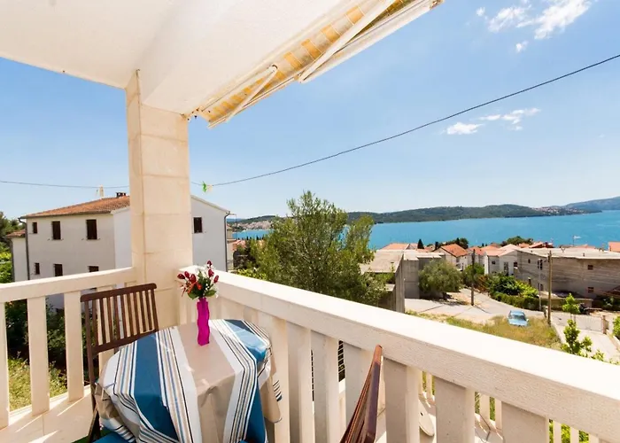 Apartment Stil - One Bedroom With Balcony And Sea View 104 Luxsor