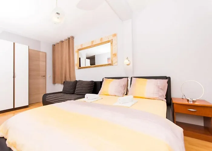 Stil - One Bedroom With Balcony And Sea View 104 Luxsor Apartment *