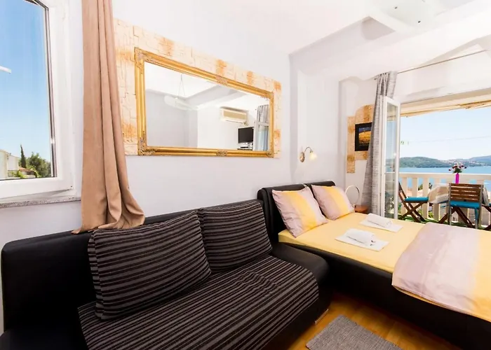 Stil - One Bedroom With Balcony And Sea View 104 Luxsor * Трогир