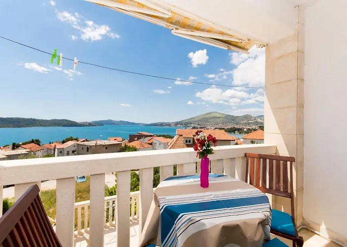 Апартаменты Stil - One Bedroom With Balcony And Sea View 104 Luxsor Трогир