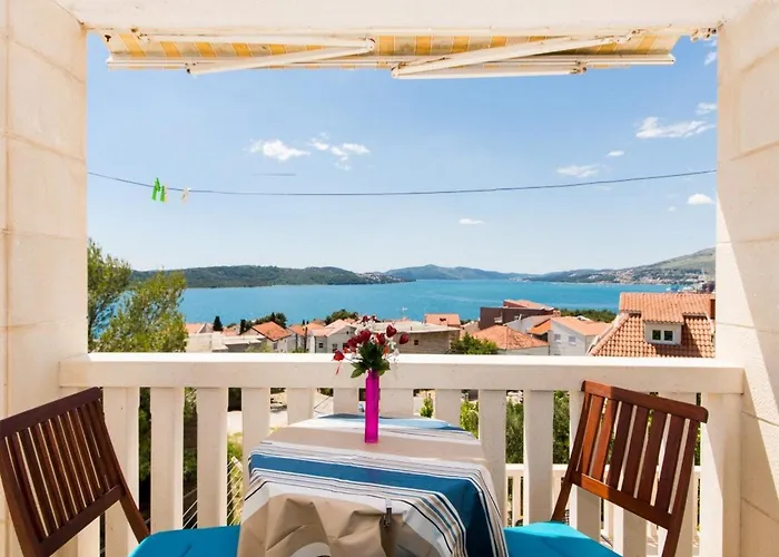 Stil - One Bedroom With Balcony And Sea View 104 Luxsor Apartment *