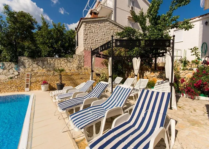 Stil - One Bedroom With Balcony And Sea View 104 Luxsor Apartment